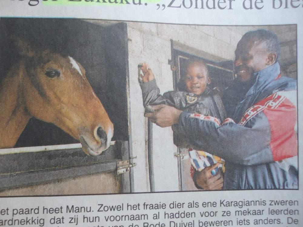 Roger Lukaku et le petit Romelu... surnommé alors Mémé ou Romeli.