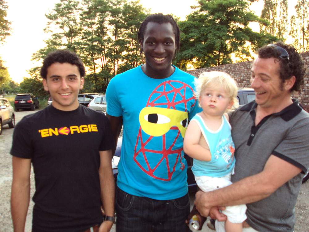 Romelu à l’anniversaire de son pote Marco, 
qui a été son équipier et son camarade de classe.