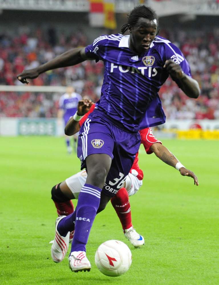 Premier match en D1:Lukaku remplace Victor Bernardez à Sclessin le 24 mai 2009.